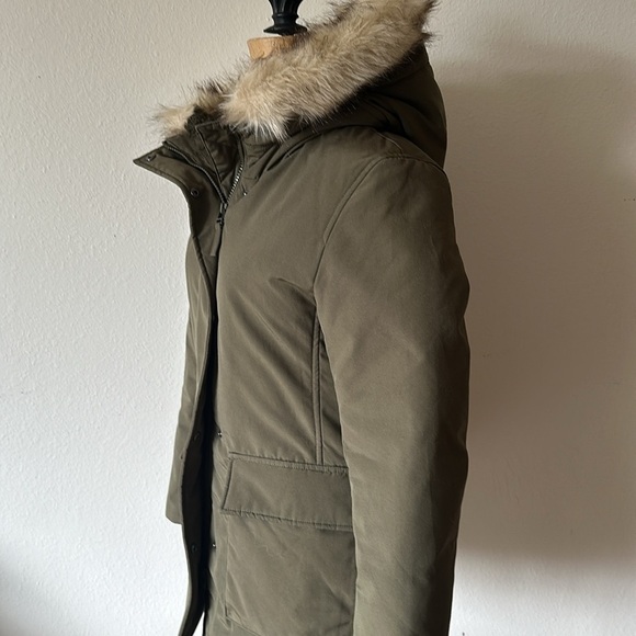 Uniqlo sz XS Down Hybrid parka with faux fur hood insulated green zip/snap VGUC - Picture 5 of 9